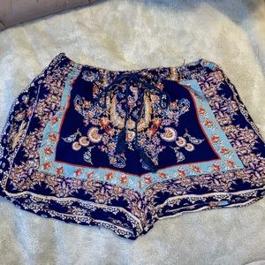 Francescas Detailed Comfy Shorts
